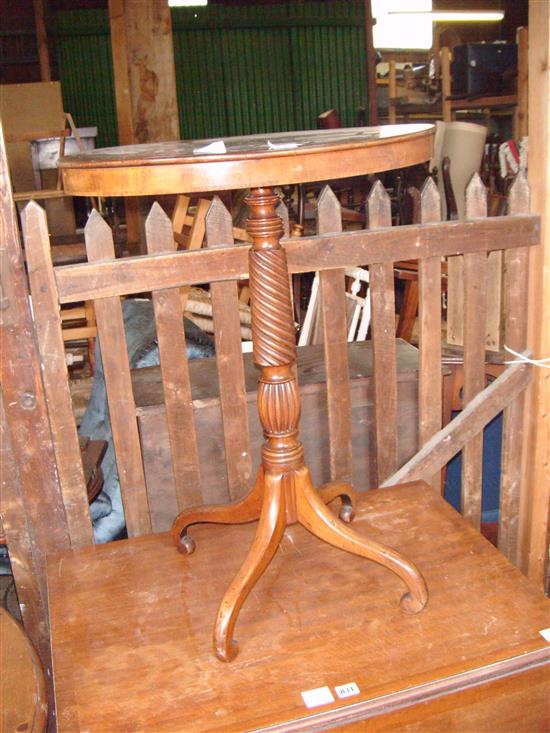 Banded mahogany oval topped wine table(-)